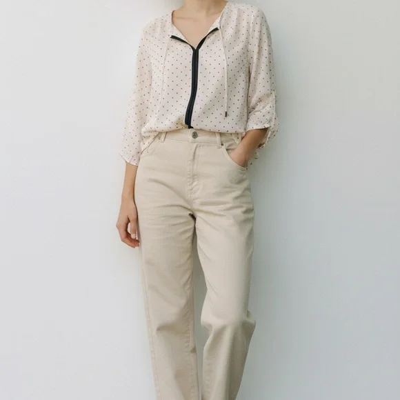 Liz Claiborne Petite PM Cream Diamond Print Tie-Neck Blouse Top - Picture 3 of 6